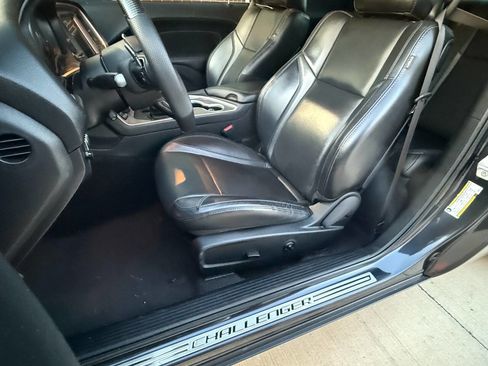 Used 2019 Dodge Challenger SXT w/ Plus Package image 15