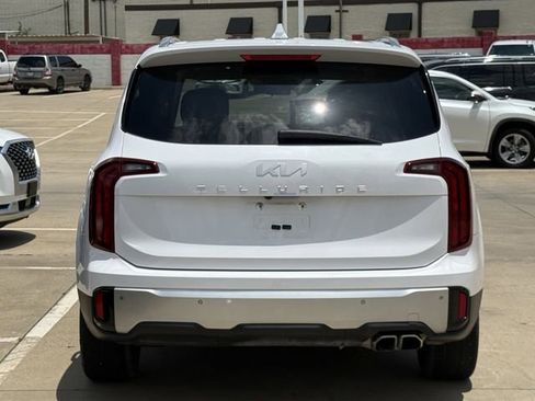 Used 2024 Kia Telluride S w/ S Sunroof Package FWD image 5