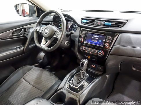 Used 2019 Nissan Rogue S image 29