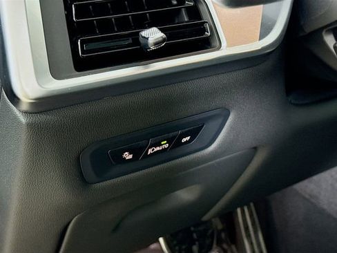 Used 2024 BMW X5 xDrive40i w/ M Sport Package image 10