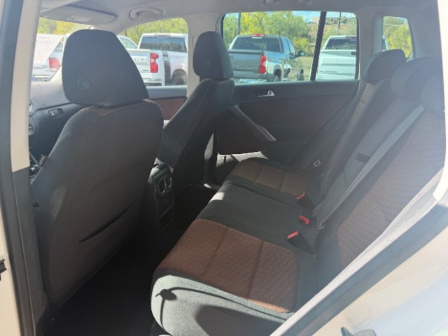 Used 2010 Volkswagen Tiguan SE FWD image 20