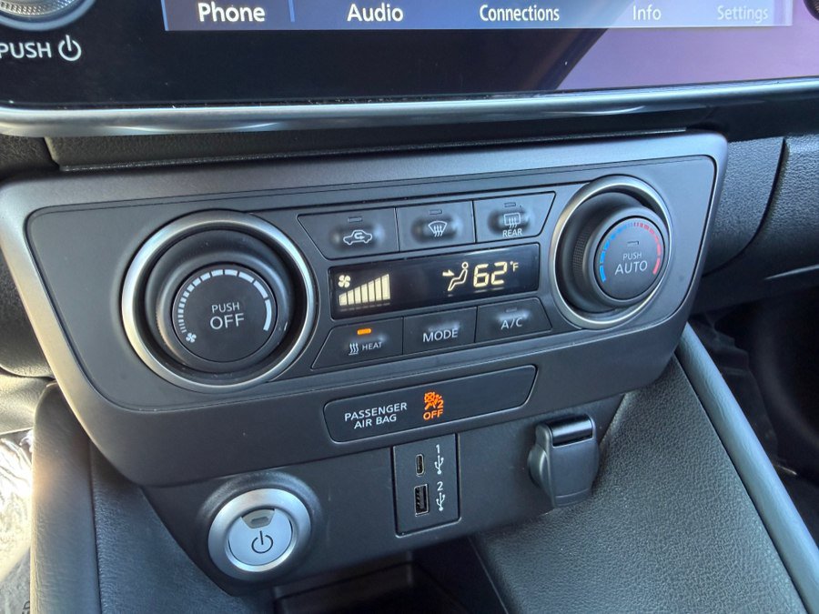 Used 2025 Nissan Leaf S FWD image 24