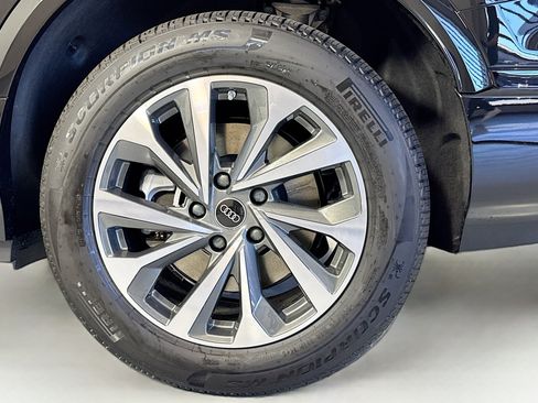 New 2027 Audi Q6 e-tron Premium image 29