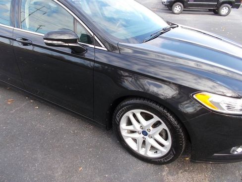 Used 2015 Ford Fusion SE w/ Equipment Group 202A image 11