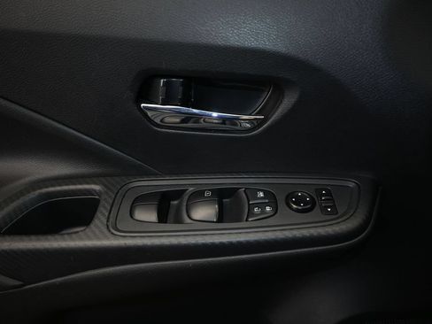 Used 2025 Nissan Versa SV FWD image 21