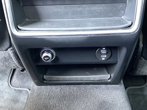 Used 2021 Porsche Cayenne Coupe w/ Premium Package image 15