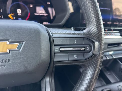 Used 2024 Chevrolet Colorado W/T image 14