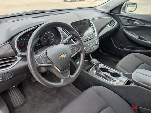 Used 2024 Chevrolet Malibu LT FWD image 9