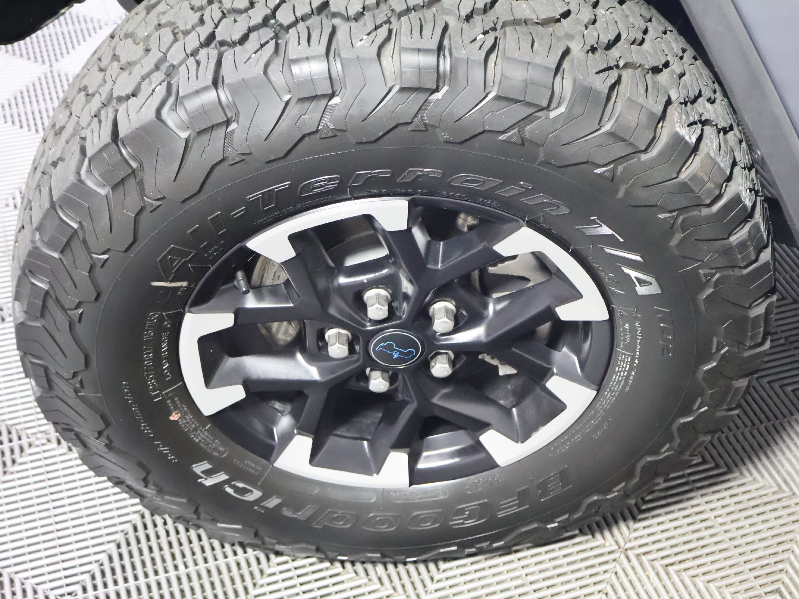 Used 2024 Jeep Wrangler Unlimited Rubicon 4xe w/ Capability Package AWD/4WD image 17