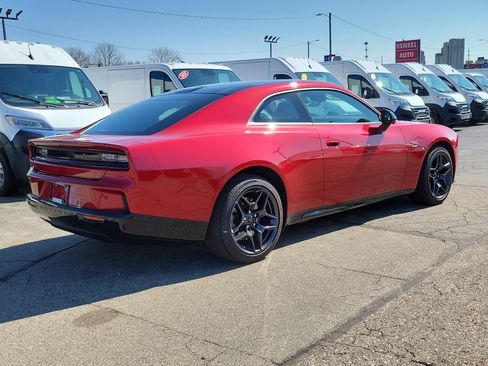 Used 2024 Dodge Charger R/T w/ Plus Group AWD/4WD image 4