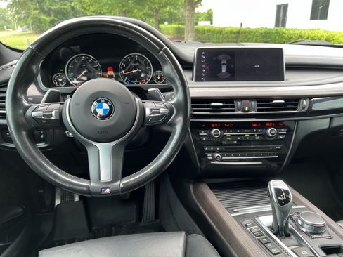 Used 2018 BMW X5 xDrive50i w/ M Sport Package AWD/4WD image 30