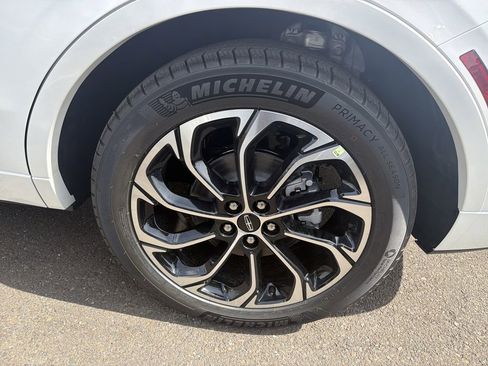 New 2026 Lincoln Nautilus Reserve image 13