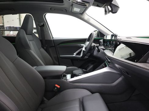 Used 2025 Audi Q5 Premium Plus w/ Premium Plus AWD/4WD image 21