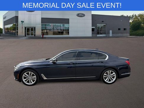 Used 2016 BMW 750i xDrive AWD/4WD image 7