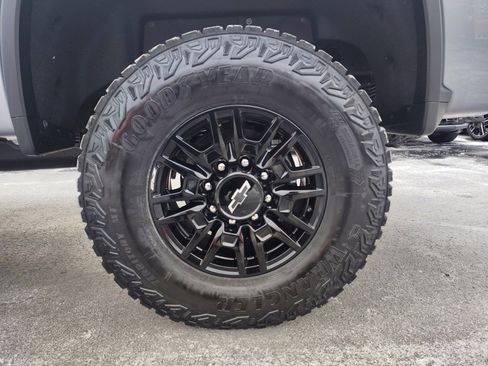 New 2026 Chevrolet Silverado 2500 ZR2 image 5