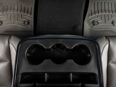 Used 2018 Chevrolet Silverado 1500 LT w/ All Star Edition image 27