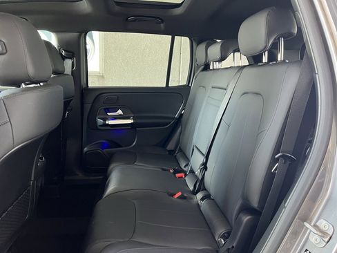 Used 2025 Mercedes-Benz GLB 250 4MATIC image 25
