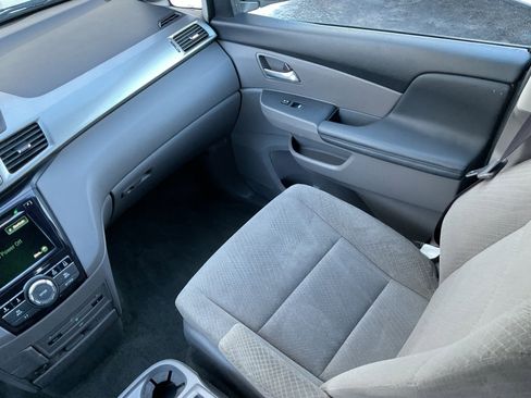 Used 2016 Honda Odyssey SE image 17