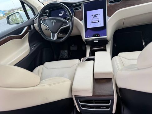 Used 2017 Tesla Model X 100D image 13