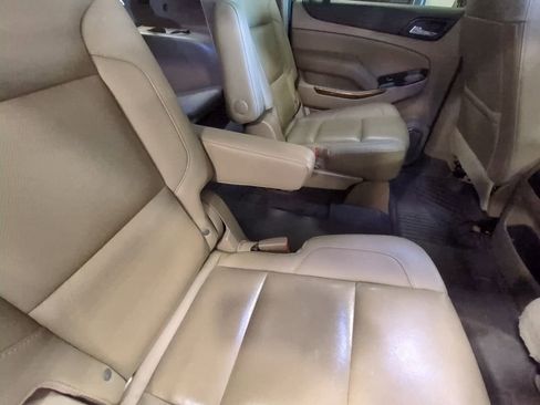 Used 2019 GMC Yukon XL SLT w/ Premium Edition image 27