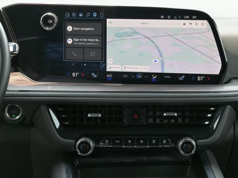 Used 2025 Chevrolet Tahoe LT RWD image 15