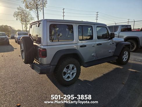 Used 2021 Jeep Wrangler Unlimited Sport w/ Sun And Sound Package AWD/4WD image 4
