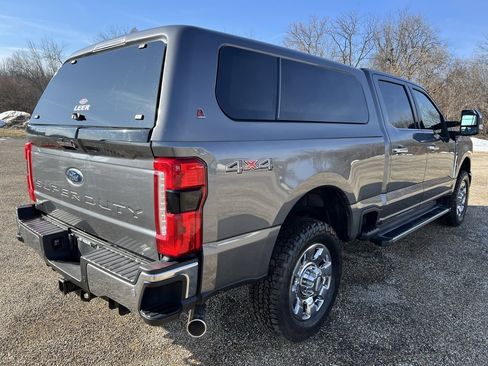 Used 2023 Ford F250 Lariat w/ Chrome Package image 5