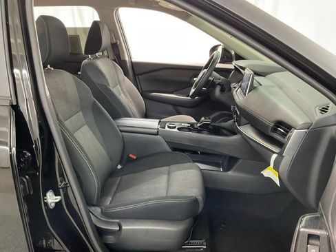 Used 2024 Nissan Rogue SV AWD/4WD image 26
