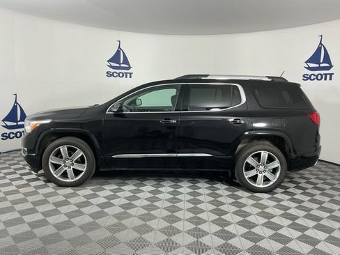 Used 2017 GMC Acadia Denali w/ Technology Package AWD/4WD image 4