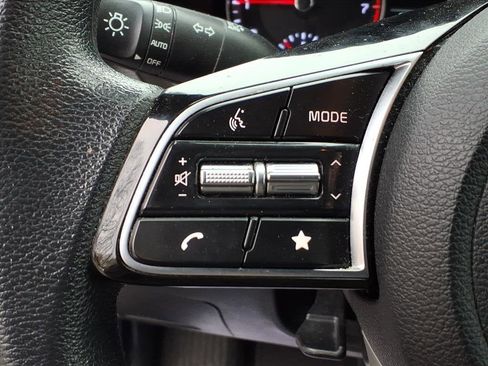 Used 2022 Kia Forte LXS image 18