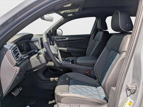 New 2025 Volkswagen Atlas Cross Sport SEL Premium R-Line image 4