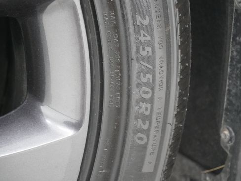 Used 2020 Chrysler Pacifica Touring-L Plus image 31