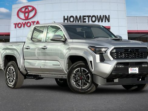 New 2026 Toyota Tacoma TRD Sport image 2