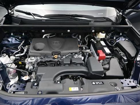 Used 2025 Toyota RAV4 XLE w/ Convenience Package FWD image 18