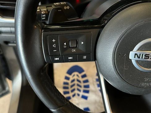 Used 2021 Nissan Rogue Platinum image 9