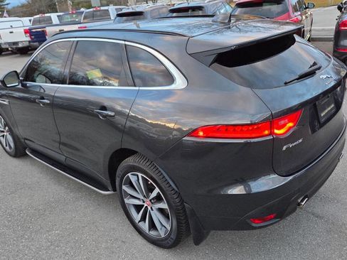 Used 2017 Jaguar F-PACE Prestige image 11