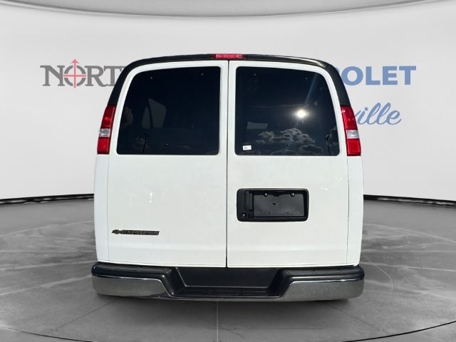 Used 2025 Chevrolet Express 3500 LT w/ LT Preferred Equipment Group RWD image 4