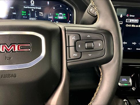 Used 2024 GMC Sierra 2500 AT4 w/ AT4 Premium Plus Package image 24