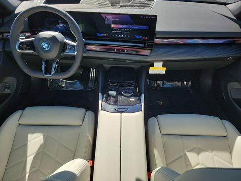 New 2027 BMW i5 eDrive40 RWD image 10