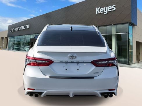 Used 2022 Toyota Camry XSE FWD image 6
