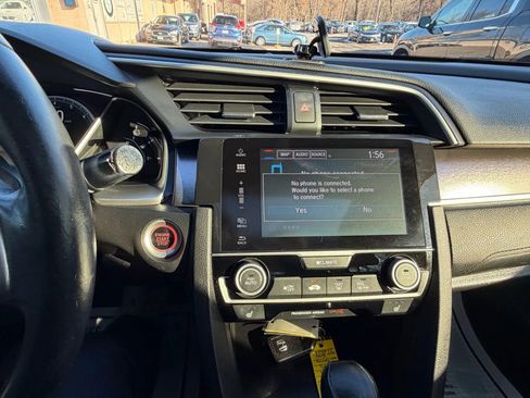 Used 2018 Honda Civic Touring image 24