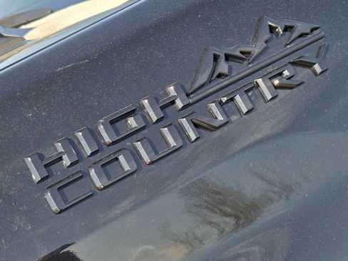 Used 2025 Chevrolet Silverado 2500 High Country w/ Midnight Edition image 12