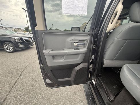 Used 2018 RAM 1500 Classic SLT AWD/4WD image 13