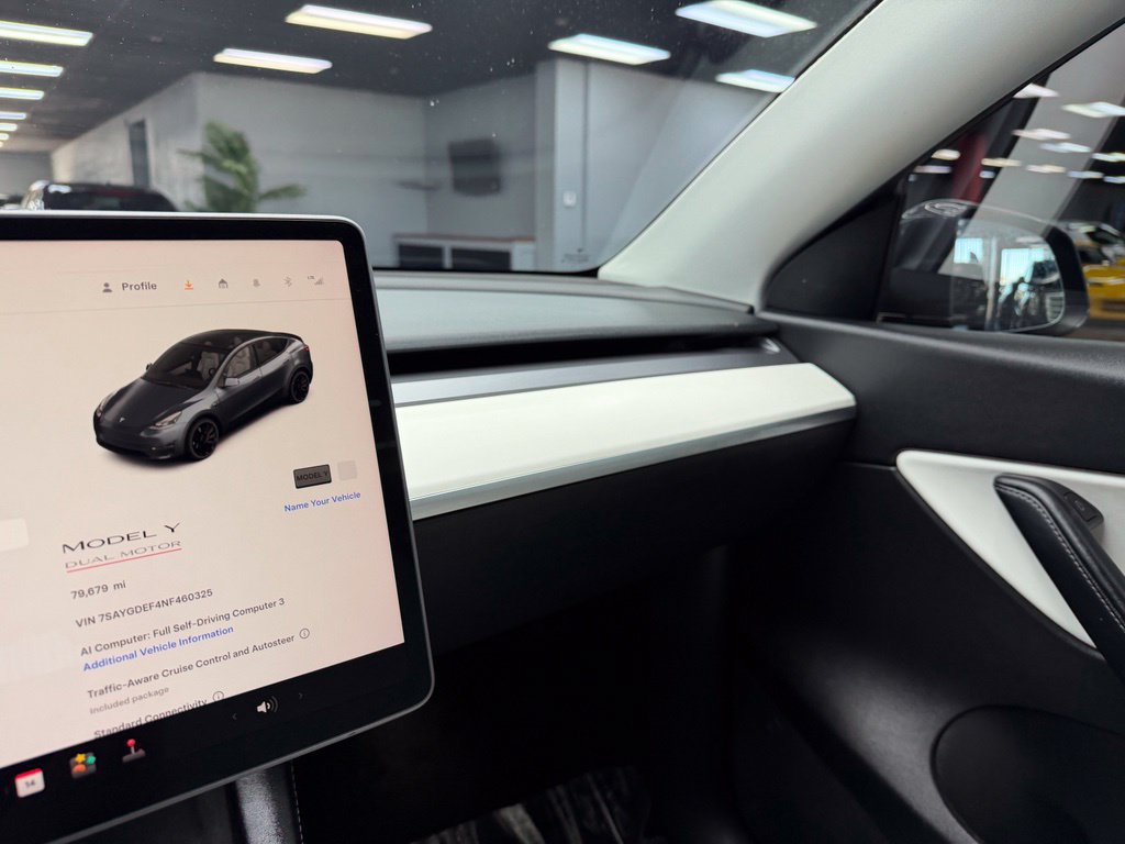 Used 2022 Tesla Model Y Performance AWD/4WD image 27