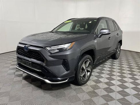 Certified 2025 Toyota RAV4 LE AWD/4WD image 3