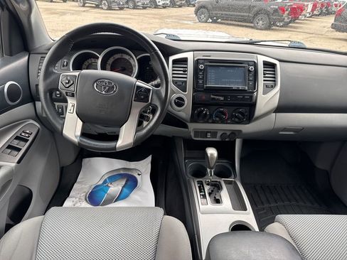 Used 2014 Toyota Tacoma 4x4 Double Cab w/ TRD Sport Package image 6