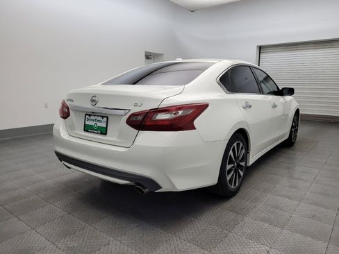 Used 2018 Nissan Altima 2.5 SV image 9