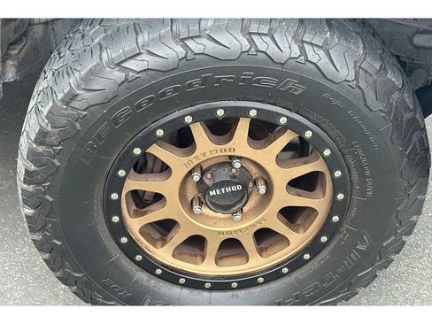 Used 2016 Toyota Tundra SR5 w/ TRD Off Road Package AWD/4WD image 4