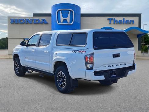 Used 2020 Toyota Tacoma TRD Sport w/ Technology Package image 3