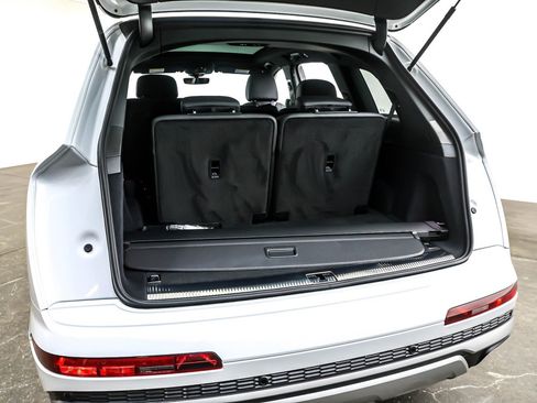 Used 2025 Audi Q7 2.0T Premium w/ Convenience Package image 24
